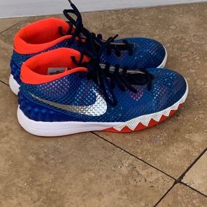 Boys size 5 Kyrie’s shoes